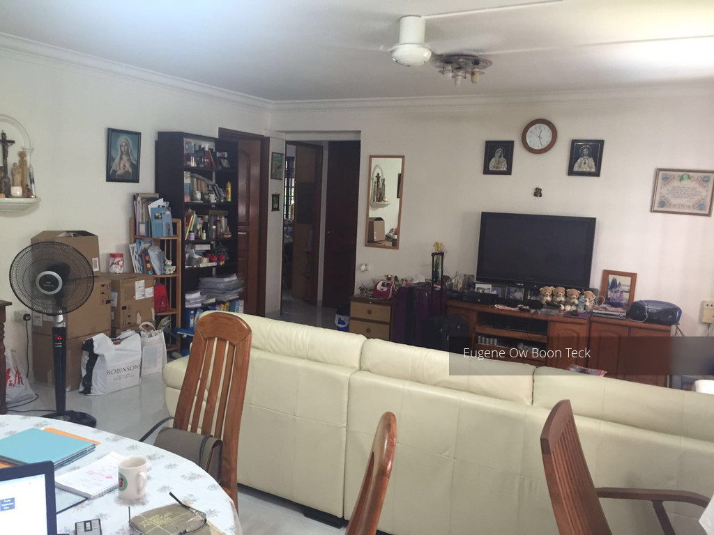 Hougang Avenue 8 thumbnail photo